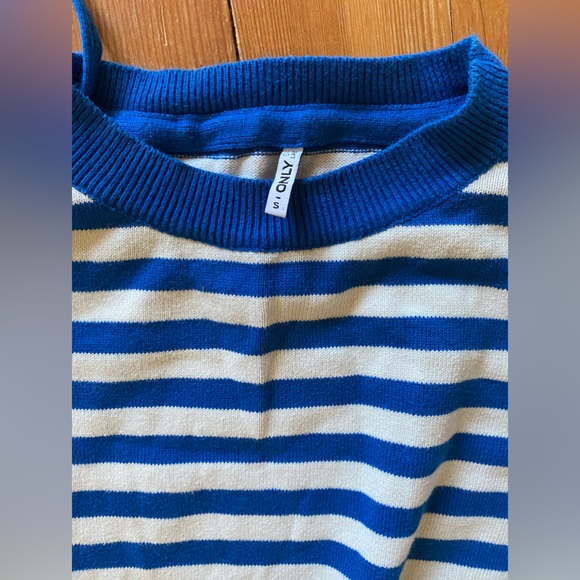 Stripes bubble sleeve sweater - Picture 3 of 3